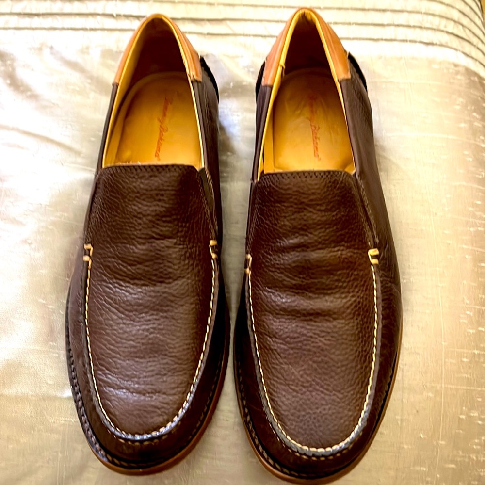 Tommy Bahama leather loafers barely worn, great condition.